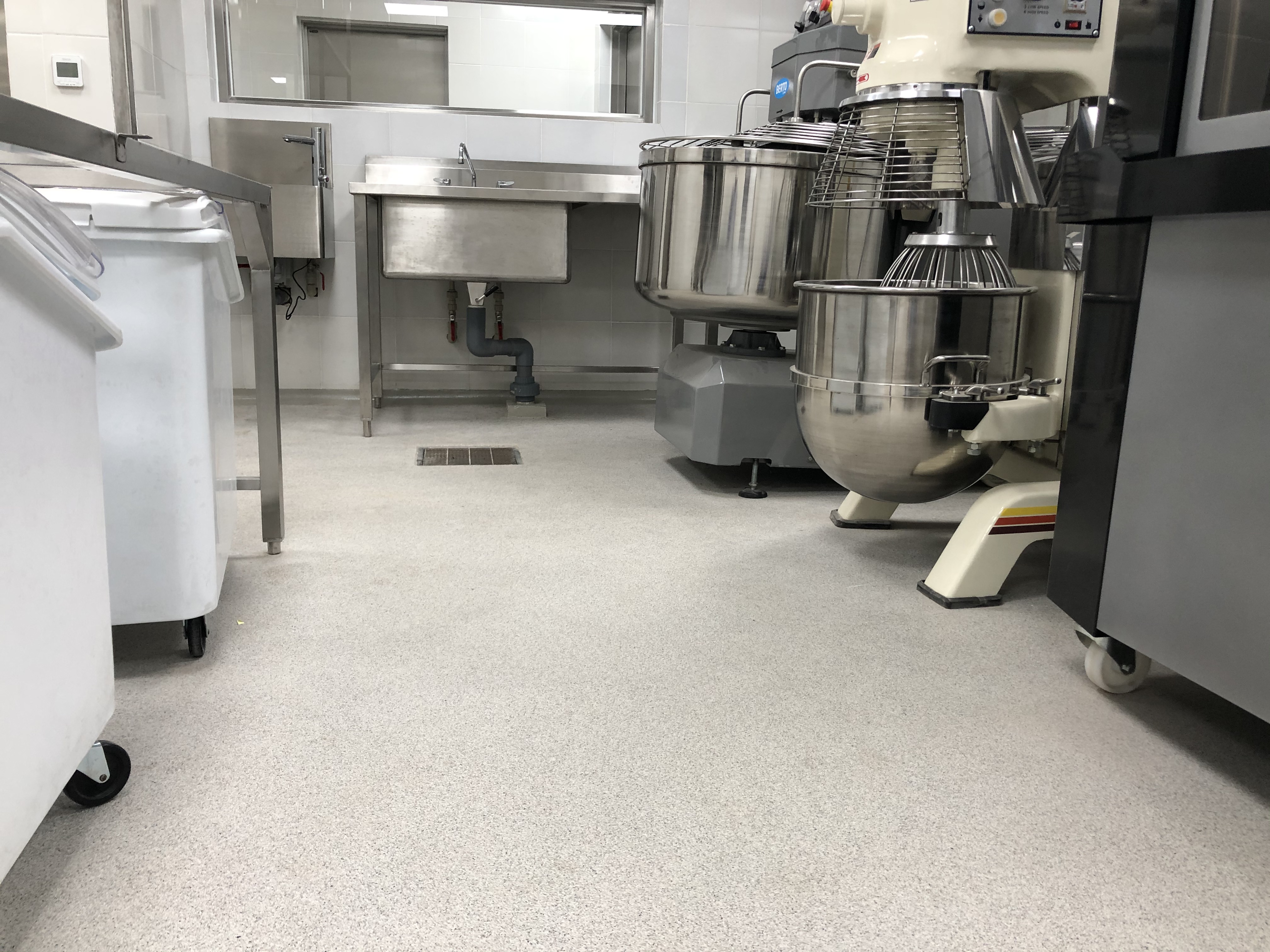 Sàn PU kháng khuẩn đạt chứng chỉ tiêu chuẩn HACCP quốc tế.